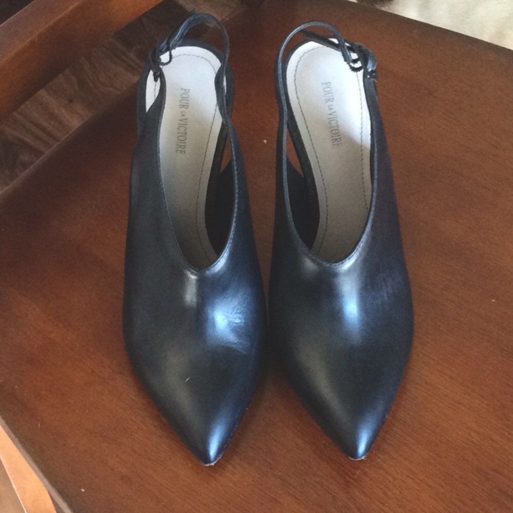 Pour la Victoire black pumps